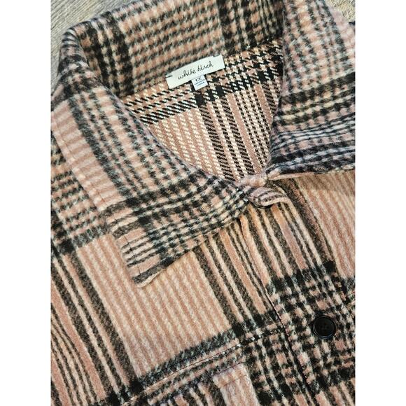 White birch flannel fuzzy button down shacket pink black plaid 1x plus - Picture 6 of 7